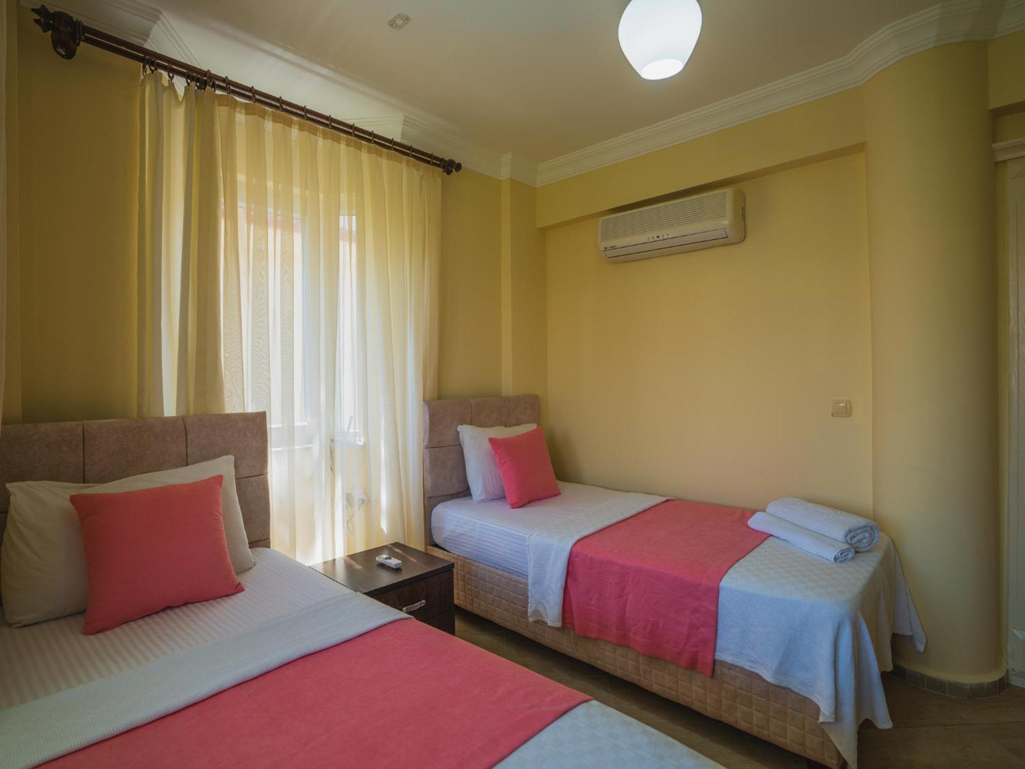 Sunset Beach Resort Aqua Lettings Fethiye Eksteriør billede