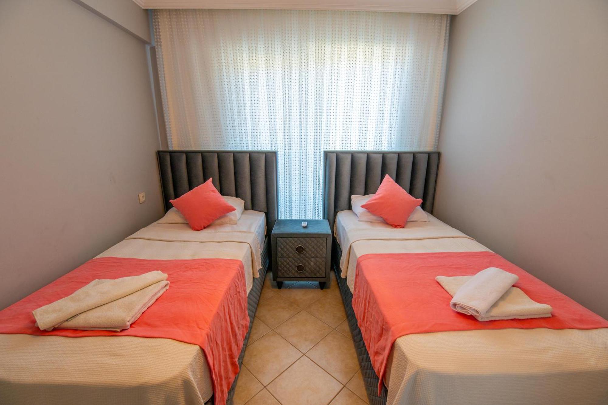Sunset Beach Resort Aqua Lettings Fethiye Eksteriør billede