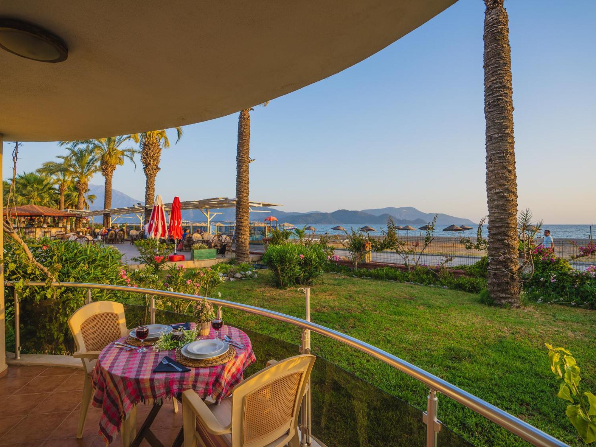 Sunset Beach Resort Aqua Lettings Fethiye Eksteriør billede